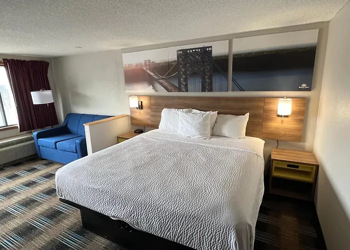 Rodeway Inn & Suites