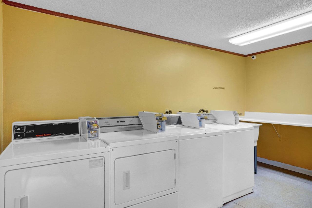 Hotel Days-inn By Wyndham Liverpool-syracuse