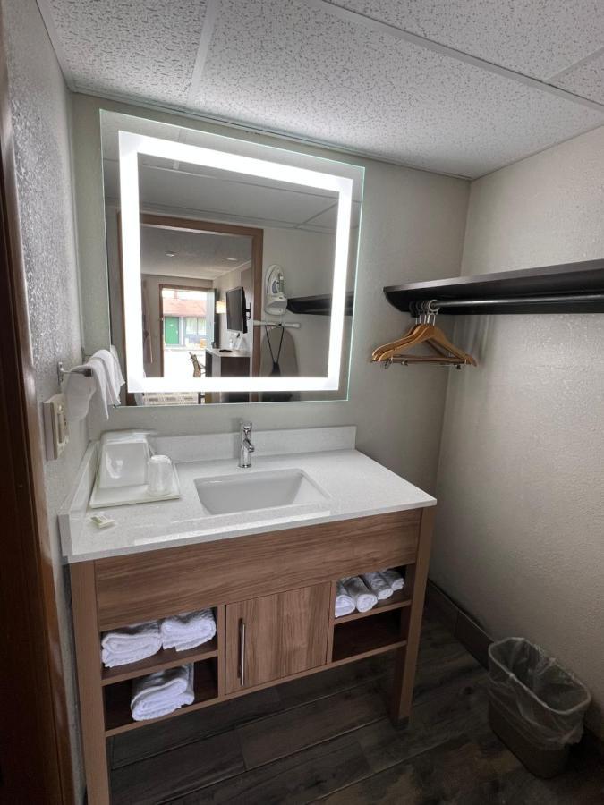Days-inn By Wyndham Liverpool-syracuse Liverpool