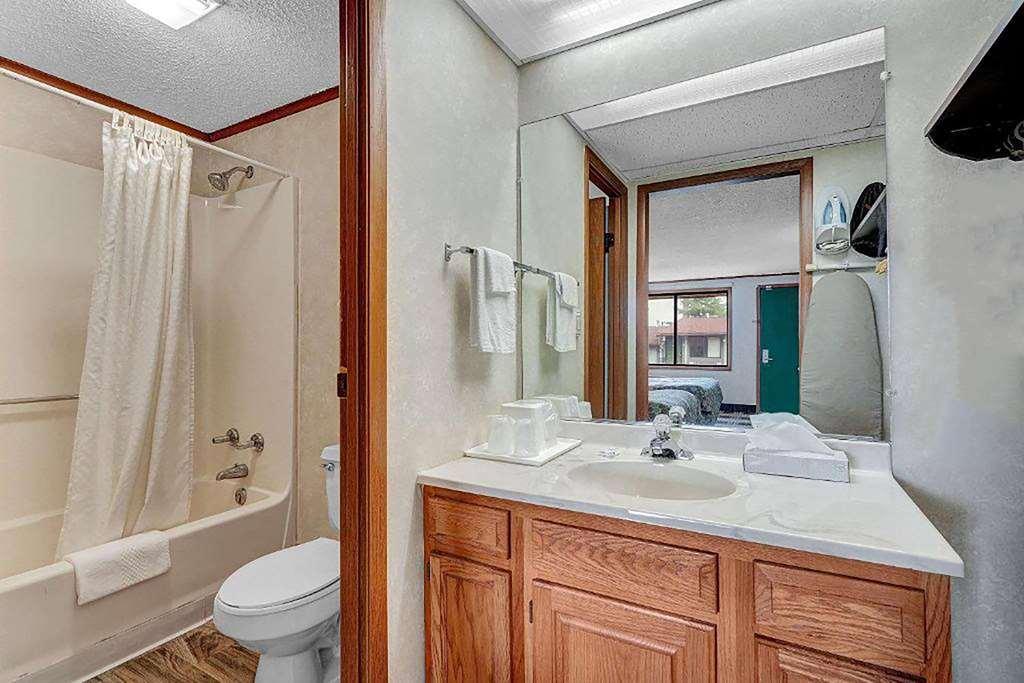 Days-inn By Wyndham Liverpool-syracuse